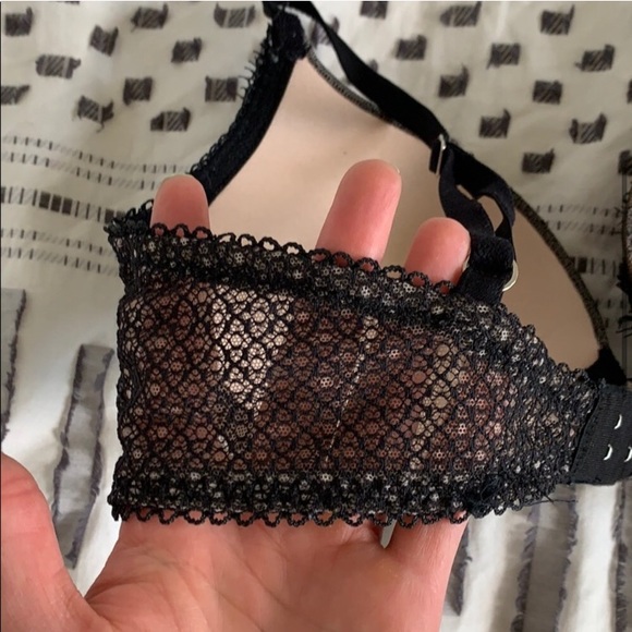 Sexy!! ❤️ Victoria’s Secret Push Up Bra! 36B EUC!! - Picture 4 of 5